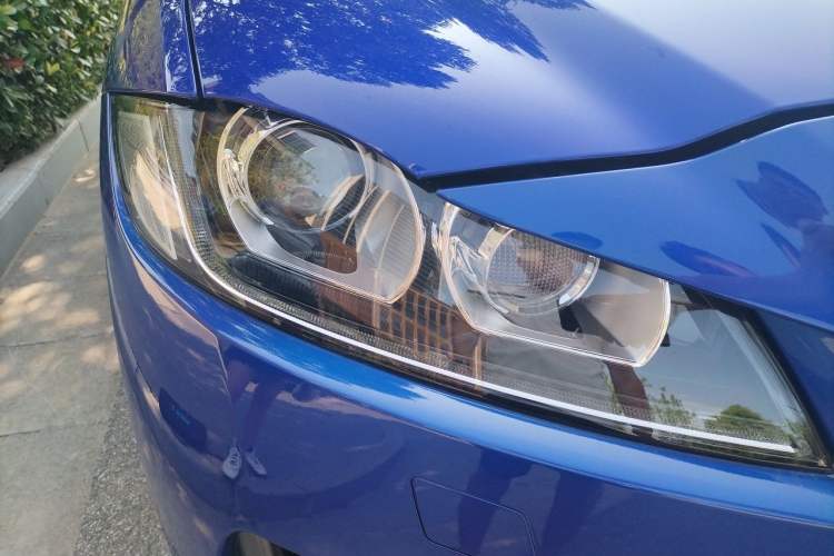 Used Jaguar F-PACE 2018 3.0 SC Four-Wheel Drive R-Sport Sport Edition Right Front Headlight