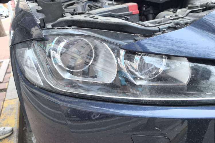 Used Jaguar F-PACE 2018 2.0T Four-Wheel Drive Urban Luxury Edition Right Front Headlight