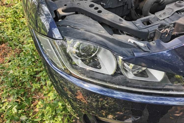 Used Jaguar F-PACE 2018 2.0T Four-Wheel Drive Urban Luxury Edition Right Front Headlight