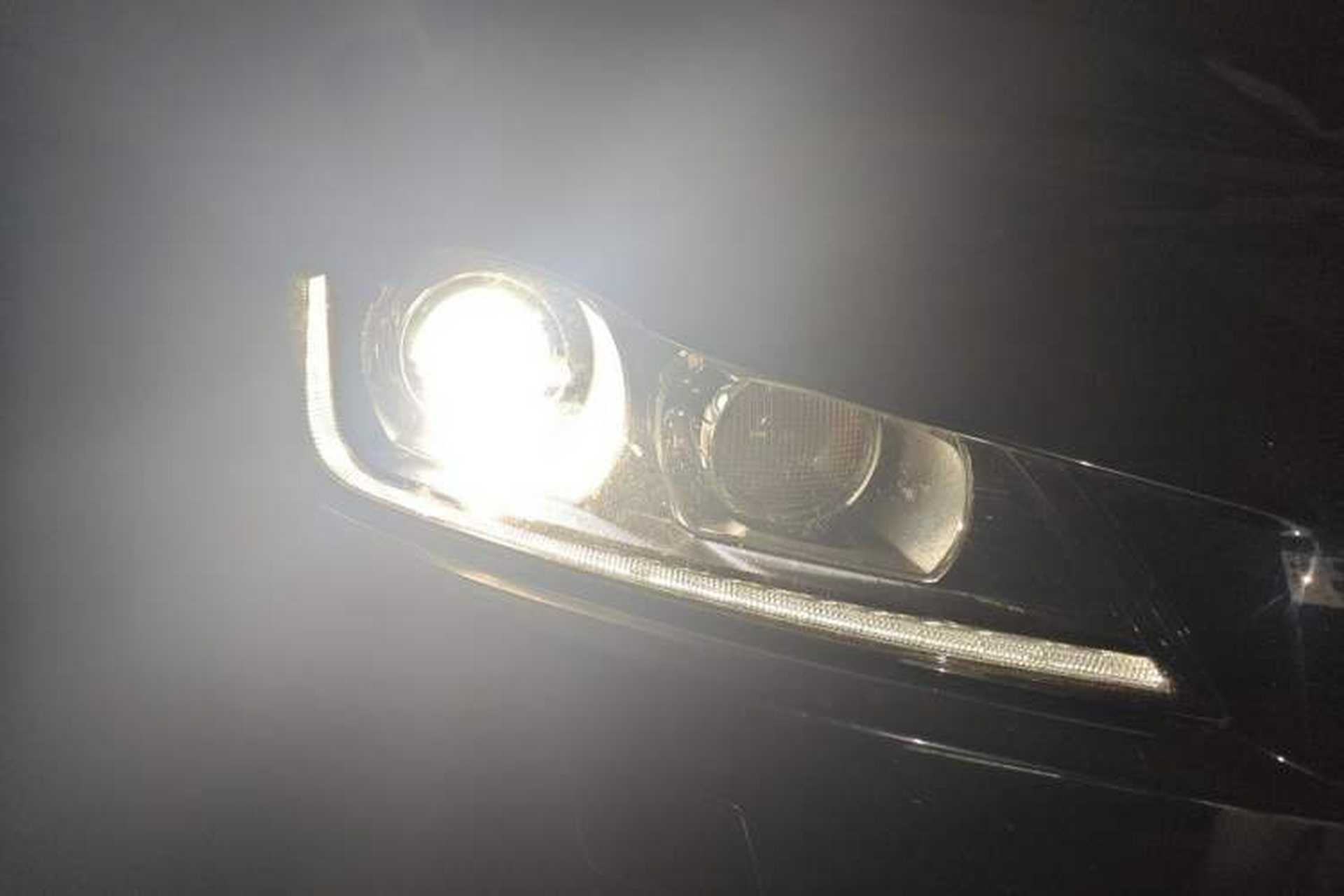 Used Jaguar F-PACE 2018 2.0T Four-Wheel Drive Urban Luxury Edition Right Front Headlight
