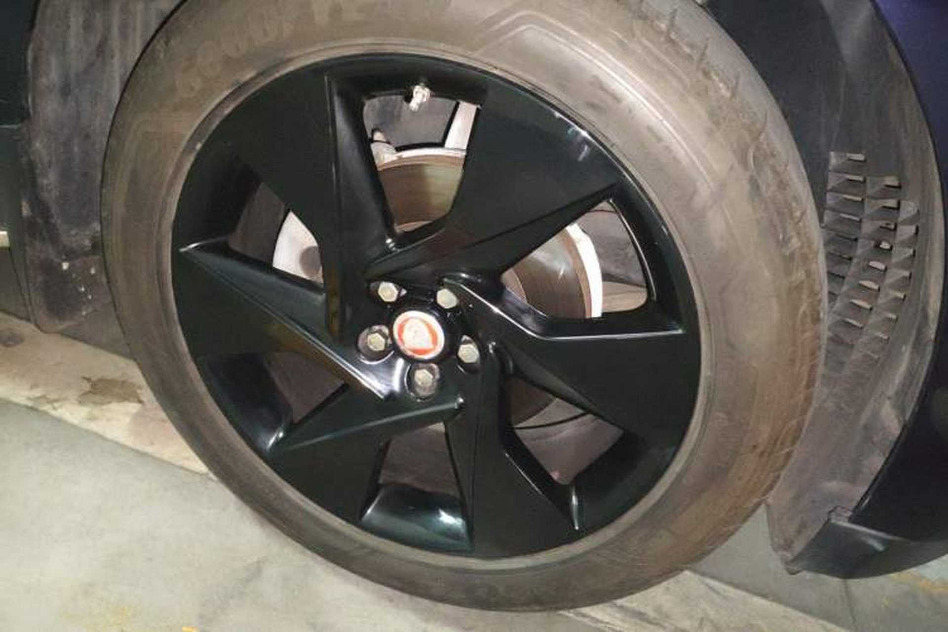Used Jaguar F-PACE 2018 2.0T Four-Wheel Drive Urban Luxury Edition Right Front Wheel Hub
