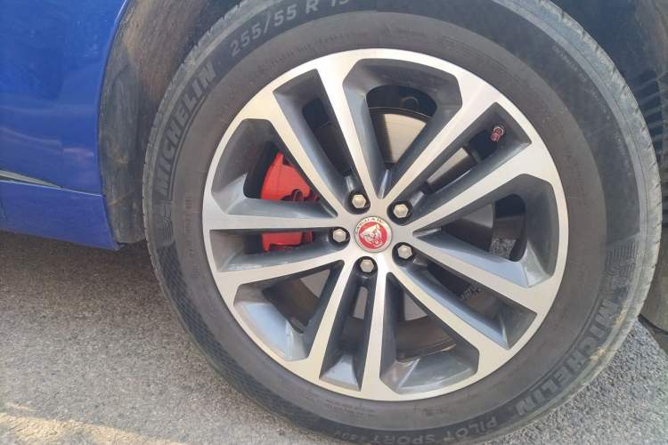 Used Jaguar F-PACE 2018 3.0 SC Four-Wheel Drive R-Sport Sport Edition Right Front Wheel Hub