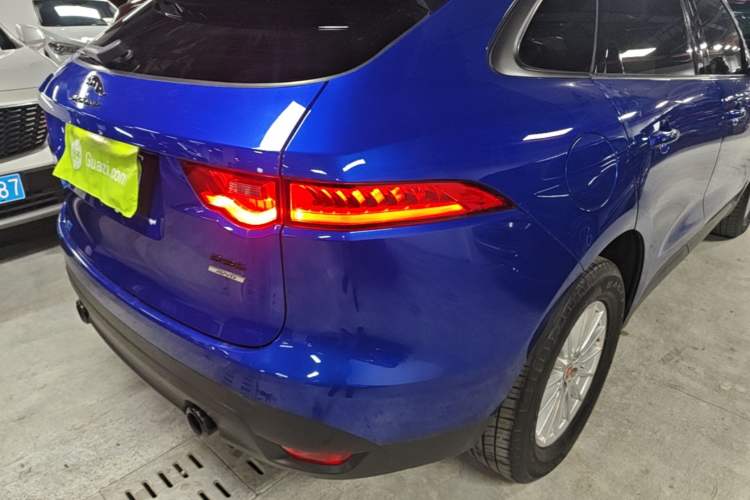 Used Jaguar F-PACE 2018 2.0T Four-Wheel Drive Urban Luxury Edition Right Rear Taillight