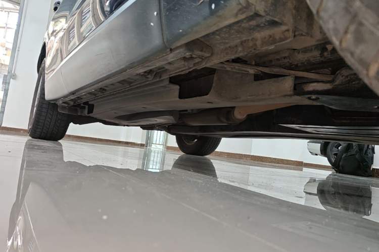 Used Jaguar F-PACE 2018 2.0T Two-Wheel Drive Urban Deluxe Edition Right Side Sill