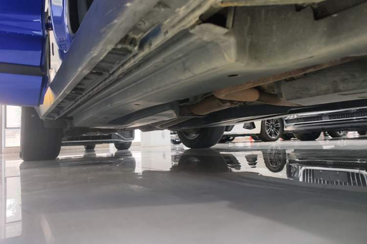 Used Jaguar F-PACE 2018 3.0 SC Four-Wheel Drive R-Sport Sport Edition Right Side Sill