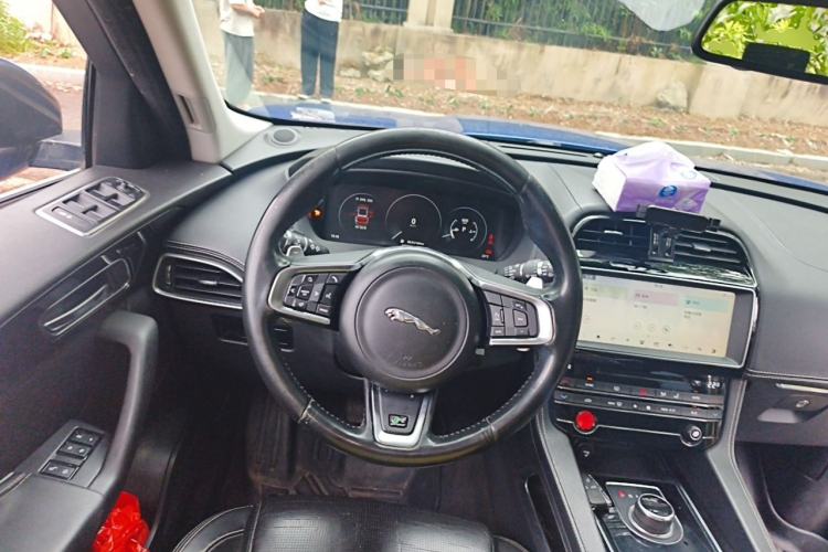 Used Jaguar F-PACE 2018 3.0 SC Four-Wheel Drive R-Sport Sport Edition Steering Wheel