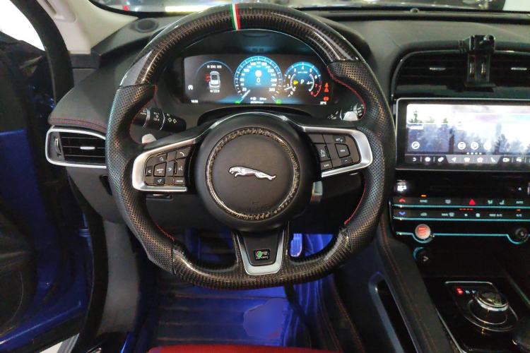 Used Jaguar F-PACE 2018 2.0T All-Wheel Drive R-Sport Sport Edition Steering Wheel