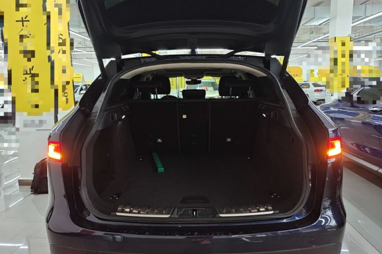 Used Jaguar F-PACE 2018 2.0T Two-Wheel Drive Urban Deluxe Edition Trunk