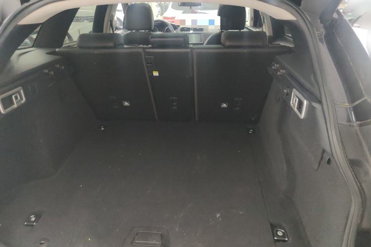 Used Jaguar F-PACE 2018 2.0T Four-Wheel Drive Urban Luxury Edition Trunk