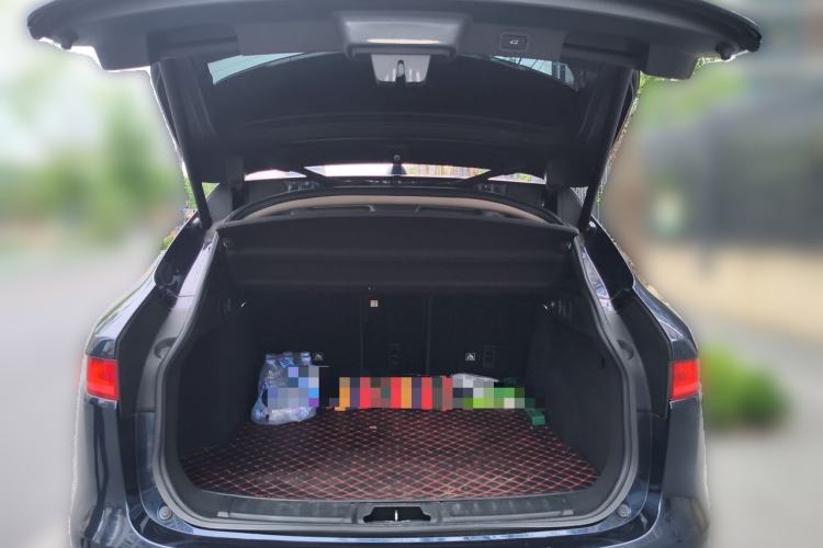 Used Jaguar F-PACE 2018 2.0T Four-Wheel Drive Urban Luxury Edition Trunk