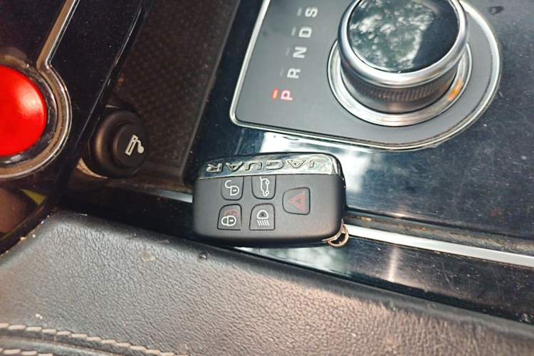 Used Jaguar F-PACE 2018 3.0 SC Four-Wheel Drive R-Sport Sport Edition Vehicle Key