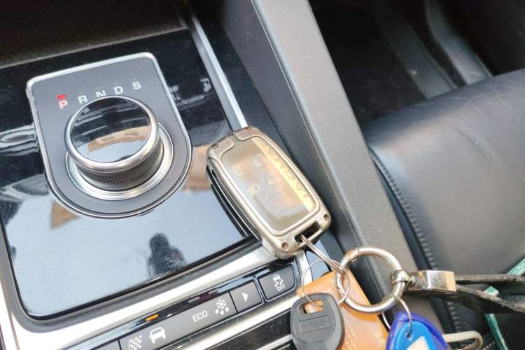 Used Jaguar F-PACE 2018 2.0T Four-Wheel Drive Urban Luxury Edition Vehicle Key