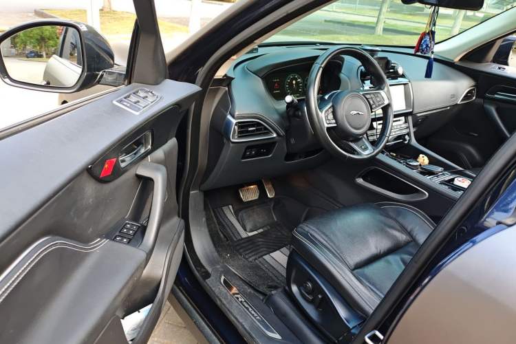 Used Jaguar F-PACE 2018 3.0 SC Four-Wheel Drive R-Sport Sport Edition Driver Seat