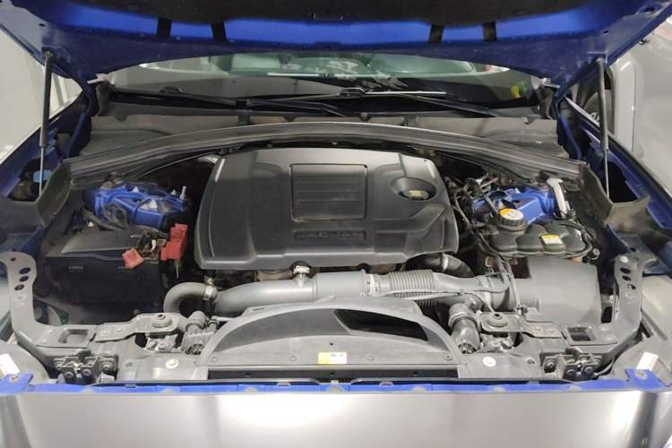 Used Jaguar F-PACE 2018 2.0T Four-Wheel Drive Urban Luxury Edition Engine Bay