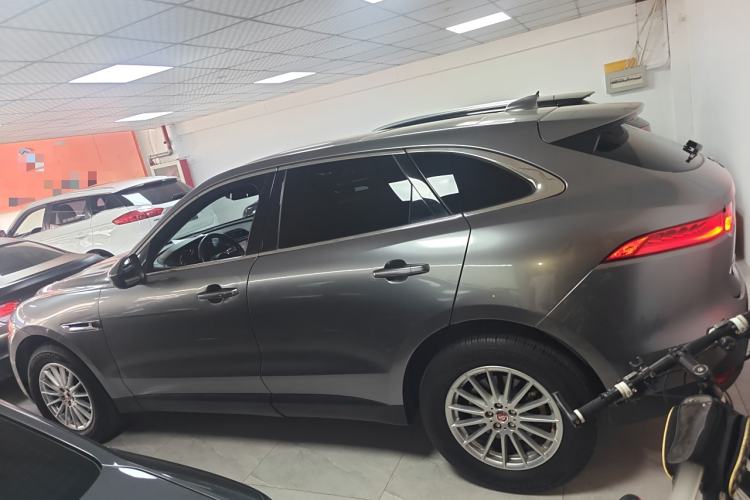 Used Jaguar F-PACE 2018 2.0T Four-Wheel Drive Urban Luxury Edition Exterior 3
