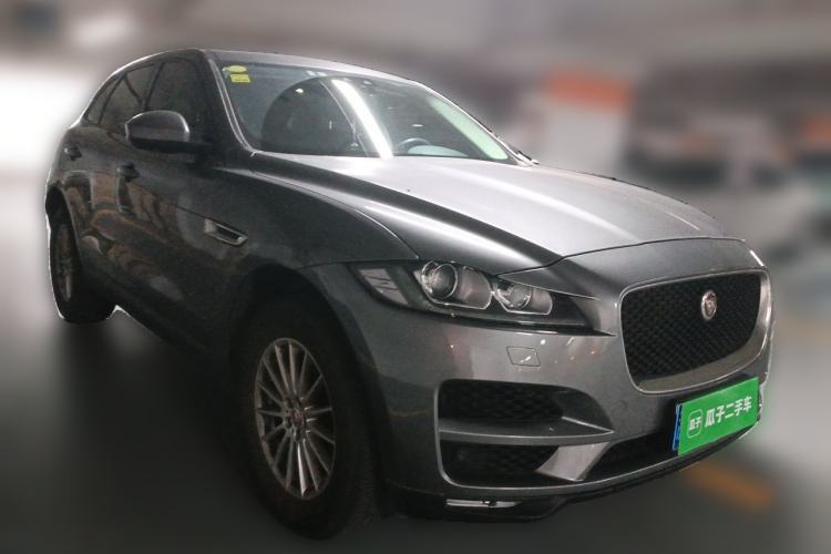 Used Jaguar F-PACE 2018 2.0T Four-Wheel Drive Urban Luxury Edition Front Right 45 Deg