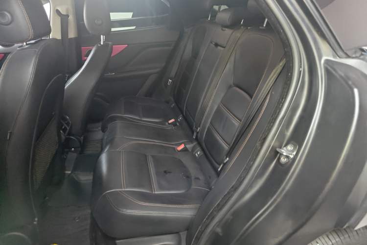 Used Jaguar F-PACE 2018 2.0T Four-Wheel Drive Urban Luxury Edition Interior 4