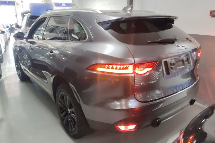 Used Jaguar F-PACE 2018 2.0T Four-Wheel Drive Urban Luxury Edition Rear Left 45 Deg