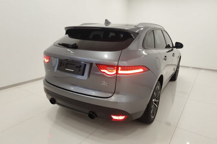 Used Jaguar F-PACE 2018 2.0T Four-Wheel Drive Urban Luxury Edition Rear Right 45 Deg