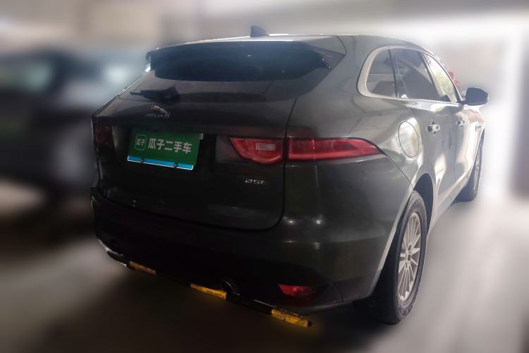 Used Jaguar F-PACE 2018 2.0T Two-Wheel Drive Urban Deluxe Edition Rear Right 45 Deg