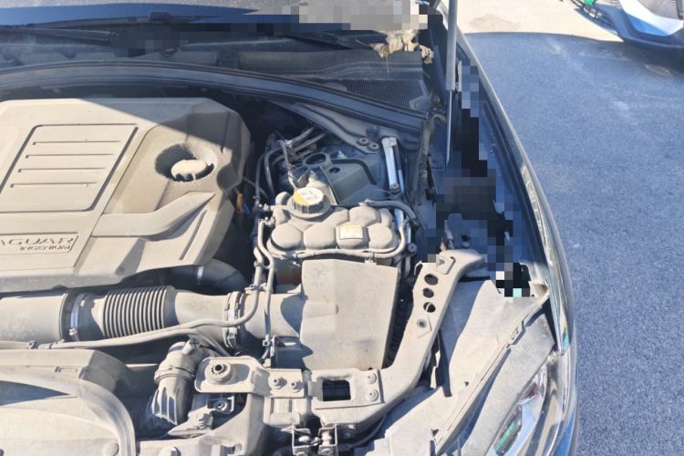 Used Jaguar F-PACE 2018 2.0T Two-Wheel Drive Urban Deluxe Edition Engine Bay Left