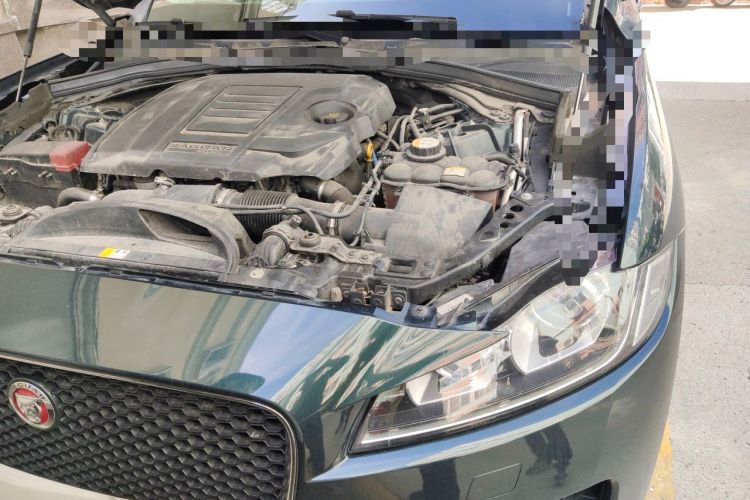 Used Jaguar F-PACE 2018 2.0T Four-Wheel Drive Urban Luxury Edition Engine Bay Left
