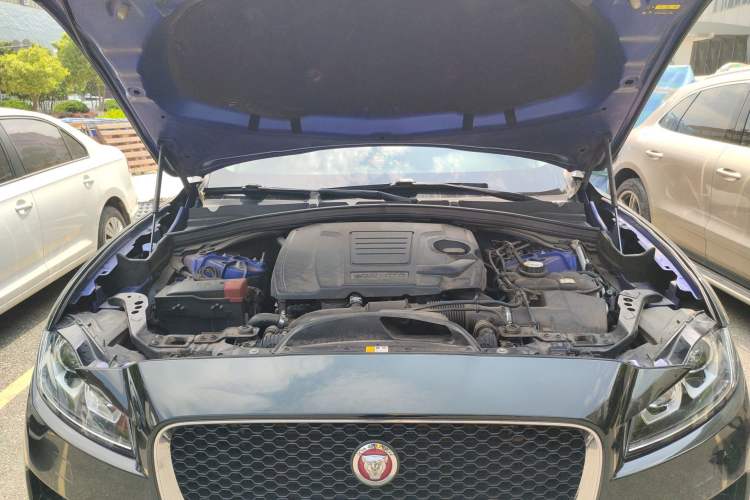 Used Jaguar F-PACE 2018 2.0T Four-Wheel Drive Urban Luxury Edition Engine Bay