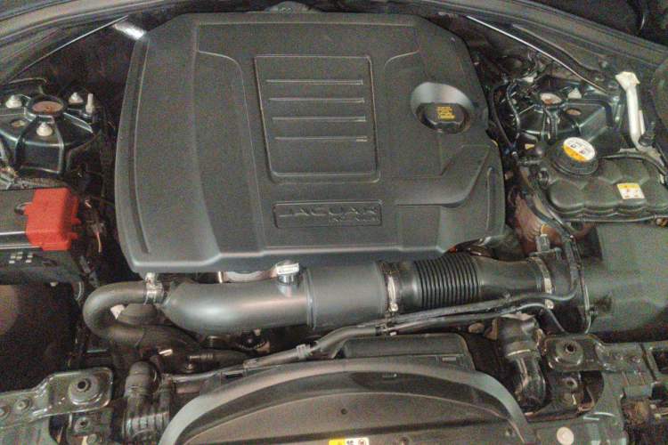 Used Jaguar F-PACE 2018 2.0T Four-Wheel Drive Urban Luxury Edition Engine Bay