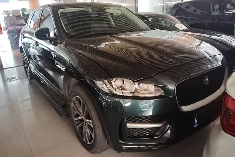 Used Jaguar F-PACE 2018 2.0T All-Wheel Drive R-Sport Sport Edition Front Right 45 Deg