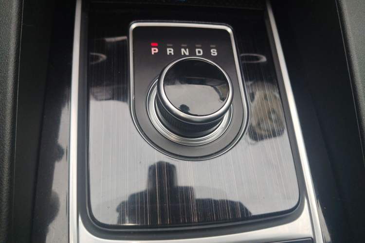Used Jaguar F-PACE 2018 2.0T Four-Wheel Drive Urban Luxury Edition Gear Lever