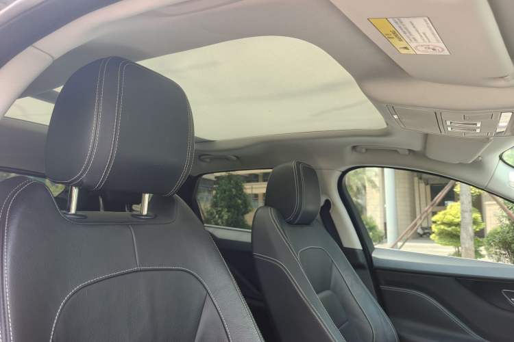Used Jaguar F-PACE 2018 2.0T All-Wheel Drive R-Sport Sport Edition Headliner