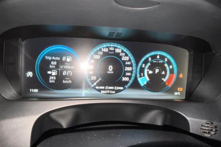 Used Jaguar F-PACE 2018 Restyled 2.0T All-Wheel-Drive R-Sport Sport Edition Instrument Cluster