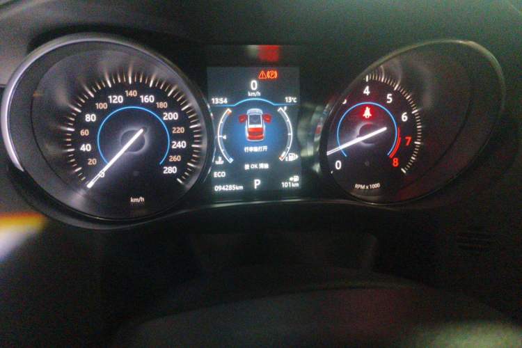 Used Jaguar F-PACE 2018 2.0T Four-Wheel Drive Urban Luxury Edition Instrument Cluster