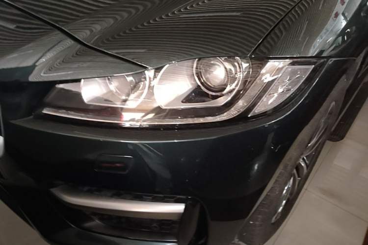Used Jaguar F-PACE 2018 2.0T All-Wheel Drive R-Sport Sport Edition Left Front Headlight