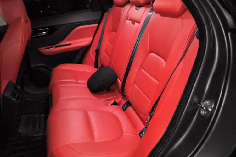 Used Jaguar F-PACE 2018 Restyled 2.0T All-Wheel-Drive R-Sport Sport Edition Left Rear Seat