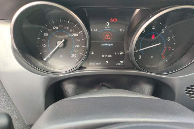 Used Jaguar F-PACE 2018 2.0T Four-Wheel Drive Urban Luxury Edition Odometer Close Up