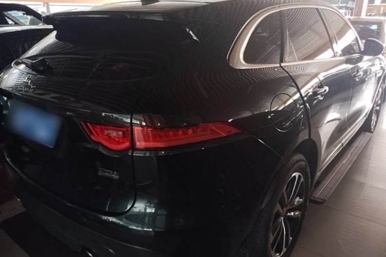 Used Jaguar F-PACE 2018 2.0T All-Wheel Drive R-Sport Sport Edition Rear Right 45 Deg