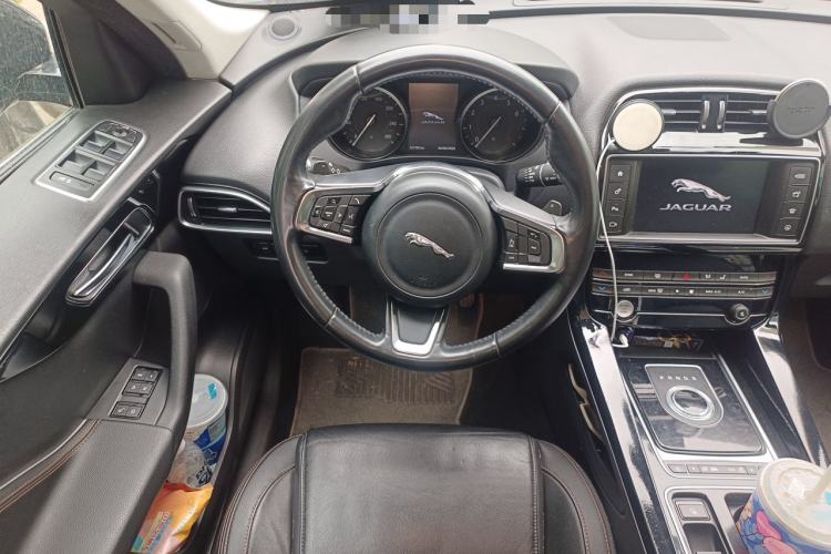 Used Jaguar F-PACE 2018 2.0T Four-Wheel Drive Urban Luxury Edition Steering Wheel