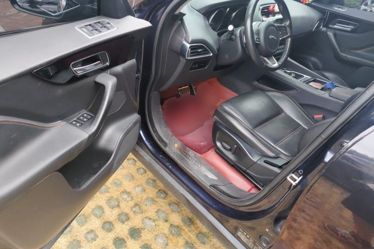 Used Jaguar F-PACE 2018 2.0T Four-Wheel Drive Urban Luxury Edition Driver Seat