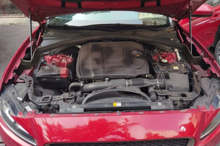 Used Jaguar F-PACE 2018 2.0T Four-Wheel Drive Urban Luxury Edition Engine Bay