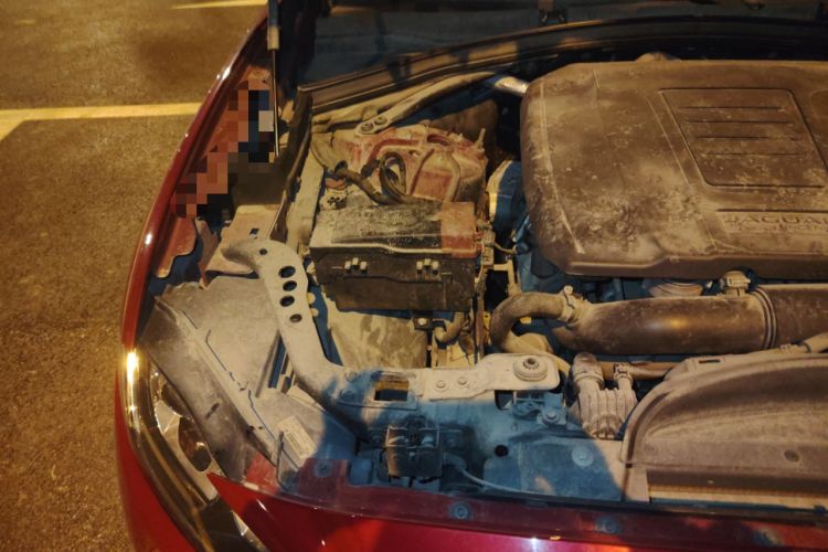 Used Jaguar F-PACE 2018 2.0T Two-Wheel Drive Urban Deluxe Edition Engine Bay Right