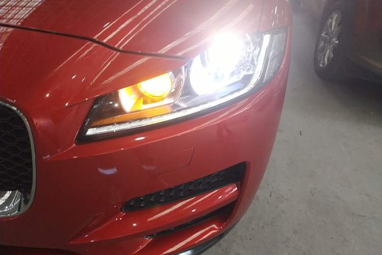 Used Jaguar F-PACE 2018 2.0T Four-Wheel Drive Urban Luxury Edition Left Front Headlight