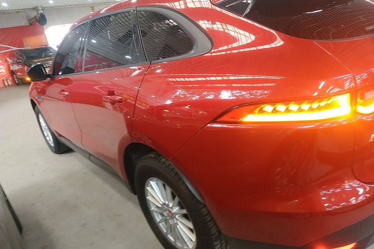 Used Jaguar F-PACE 2018 2.0T Four-Wheel Drive Urban Luxury Edition Left Side