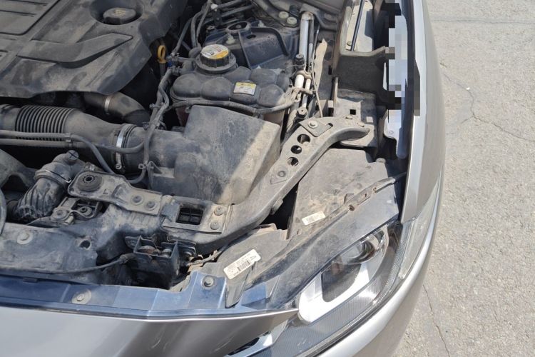Used Jaguar F-PACE 2018 Restyled 2.0T All-Wheel-Drive R-Sport Sport Edition Engine Bay Left