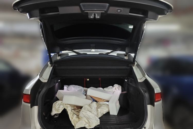 Used Jaguar F-PACE 2018 3.0 SC Four-Wheel Drive R-Sport Sport Edition Trunk