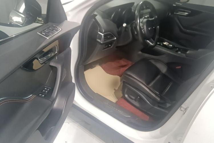 Used Jaguar F-PACE 2018 2.0T Four-Wheel Drive Urban Luxury Edition Driver Seat