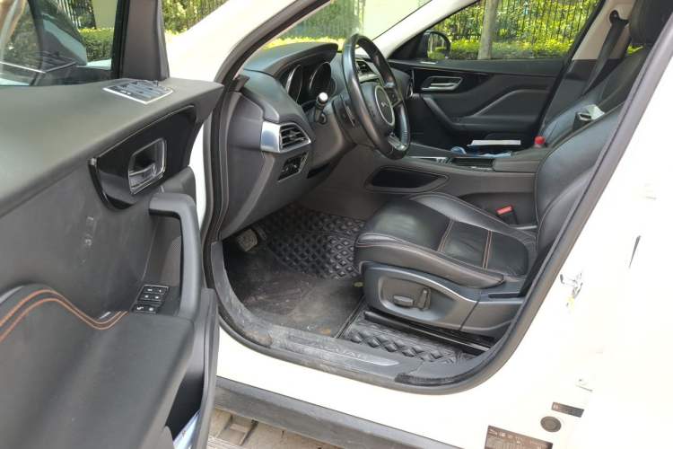 Used Jaguar F-PACE 2018 2.0T Four-Wheel Drive Urban Luxury Edition Driver Seat
