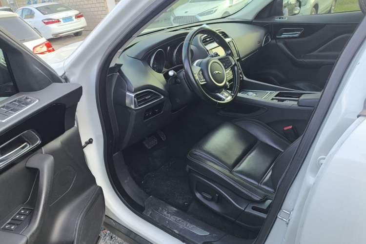Used Jaguar F-PACE 2018 2.0T Four-Wheel Drive Urban Luxury Edition Driver Seat
