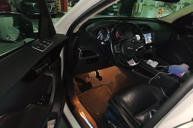 Used Jaguar F-PACE 2018 2.0T Four-Wheel Drive Urban Luxury Edition Driver Seat