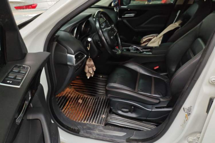 Used Jaguar F-PACE 2018 2.0T Four-Wheel Drive Urban Luxury Edition Driver Seat